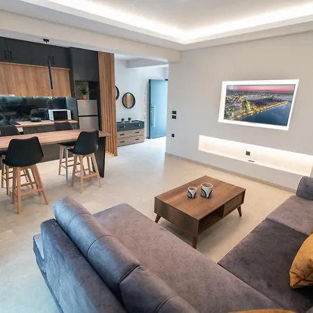 Aurora Apart, 4 - Sea View Near The